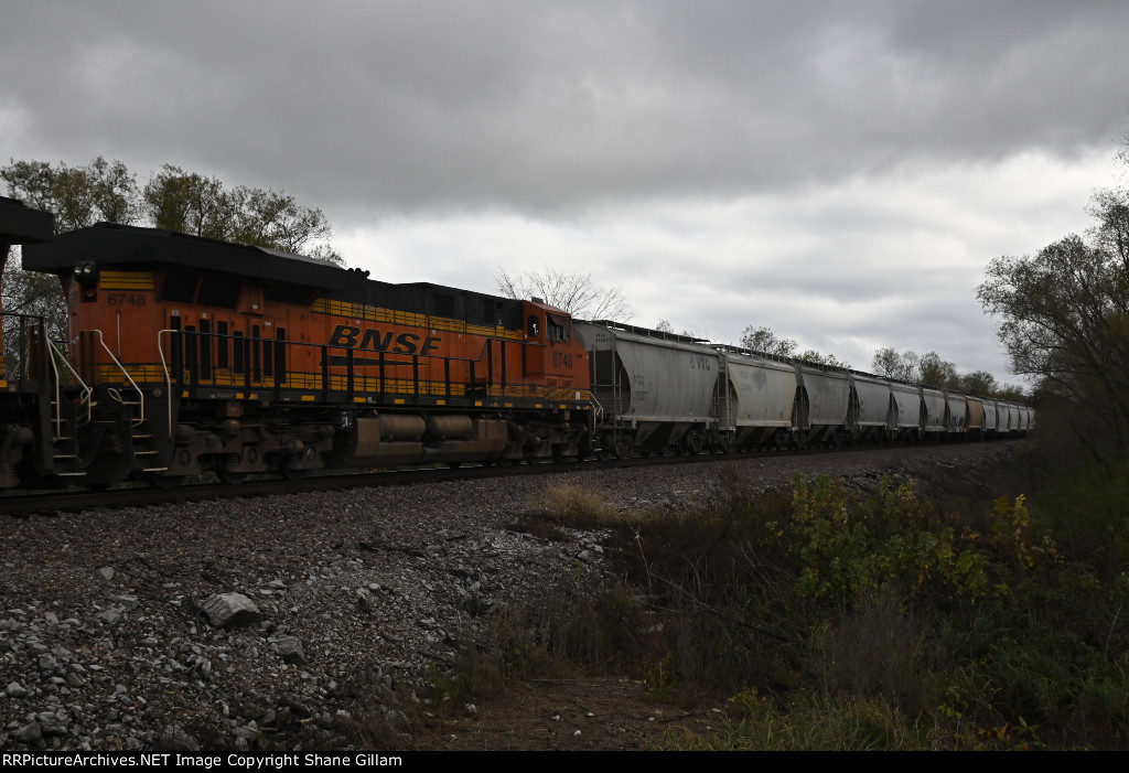 BNSF 6748